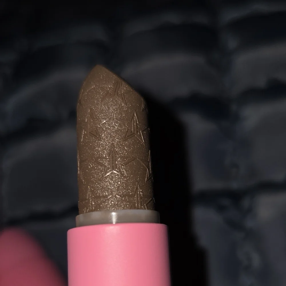 NIP Jeffree Star Cosmetics Velvet Trap Lipstick Grave Digger Full Size